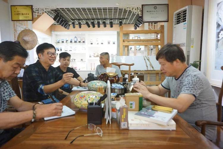 文化资本化见效:陶瓷产品溢价率提升200%,形成"文化ip 体验场景 资本