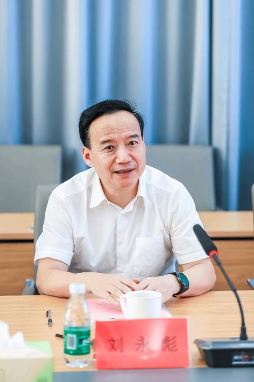 校长刘永彪带队赴南京仙新路过江通道施工现场考察调研